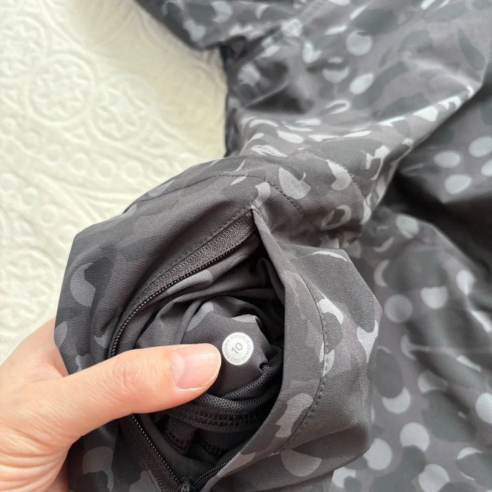 Lululemon Packable Water-Repellent Jacket, Black Primal Dot‎